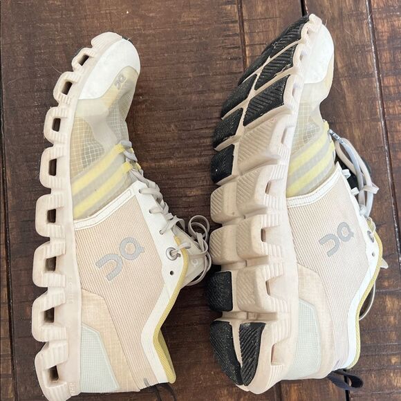 On Cloud Women's Running Shoes White Yellow Shift Vapor US Sz 8 - Picture 8 of 11